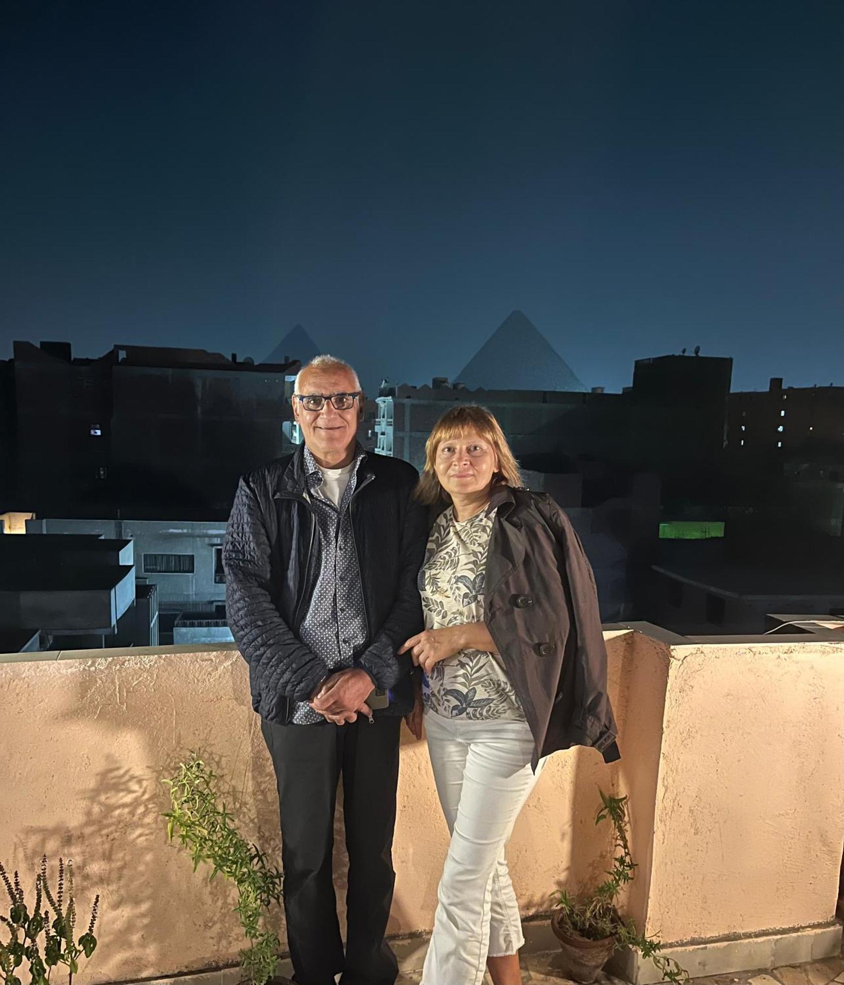 Badr Pyramids Inn Nazlet el-Sîsi Екстериор снимка